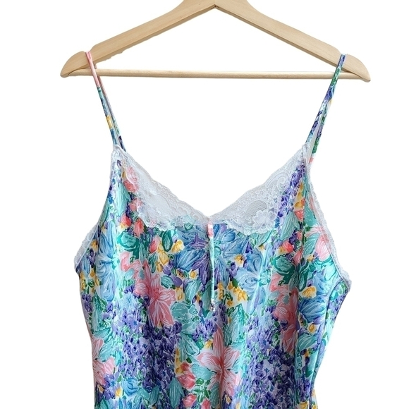 Bonjour Vintage Lace Trimed Nightie - Picture 3 of 7